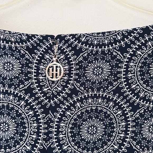 Tommy Hilfiger 3/4 Bell Sleeve Geometric Print Shift Dress Navy/Cream Size 6 - Picture 7 of 13